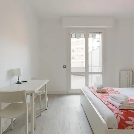 Milan-corso Lodi Cosy With Small Terrace Apartamento *
