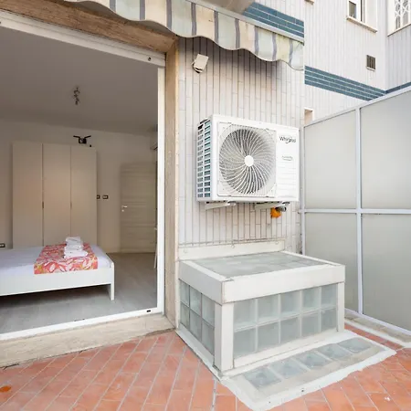 Apartamento Milan-corso Lodi Cosy With Small Terrace